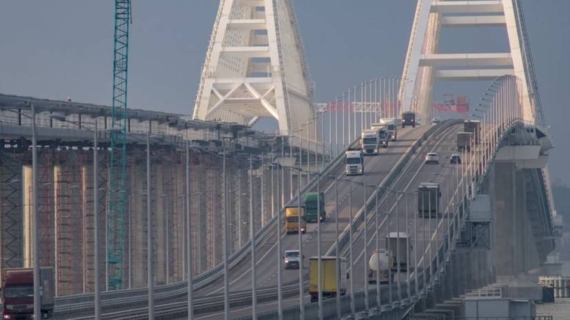 Грузовые поезда начнут движение через Крымский мост в июне 2020 года