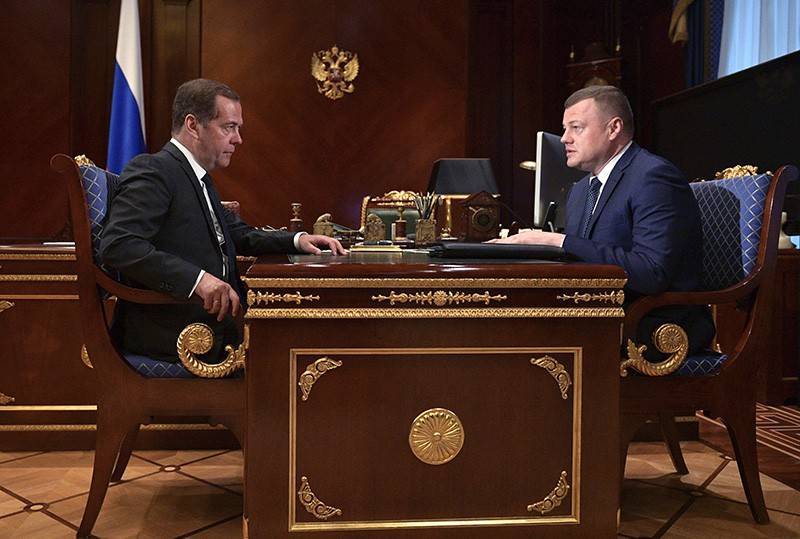 Медведев поддержал планы открыть аграрную школу в Мичуринске