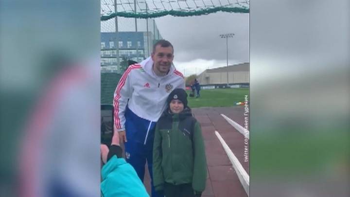 Мальчик с прической как у Ибрагимовича посетил тренировку сборной России