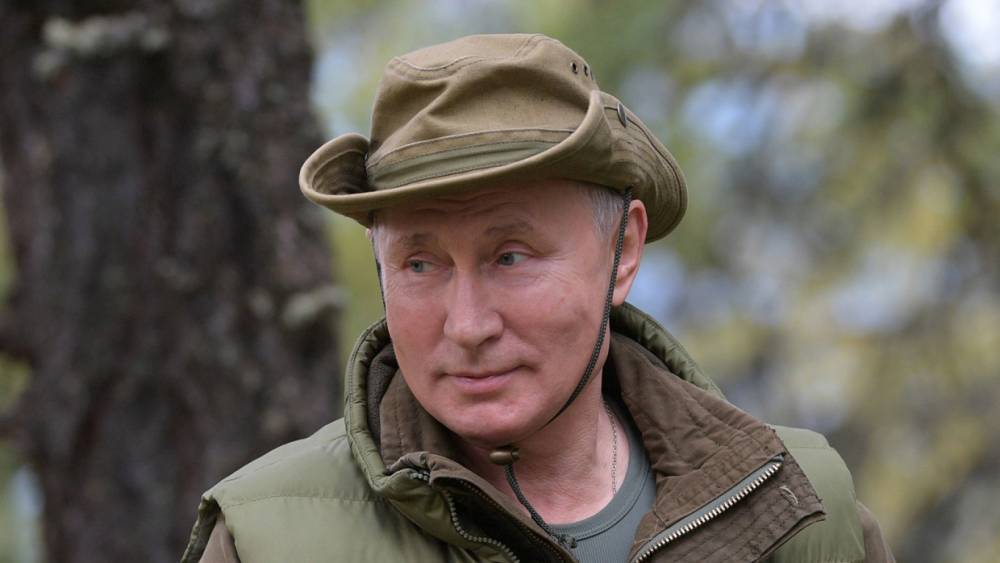 Боярский-младший выложил фото Путина под дождем и поздравил его с днем рождения