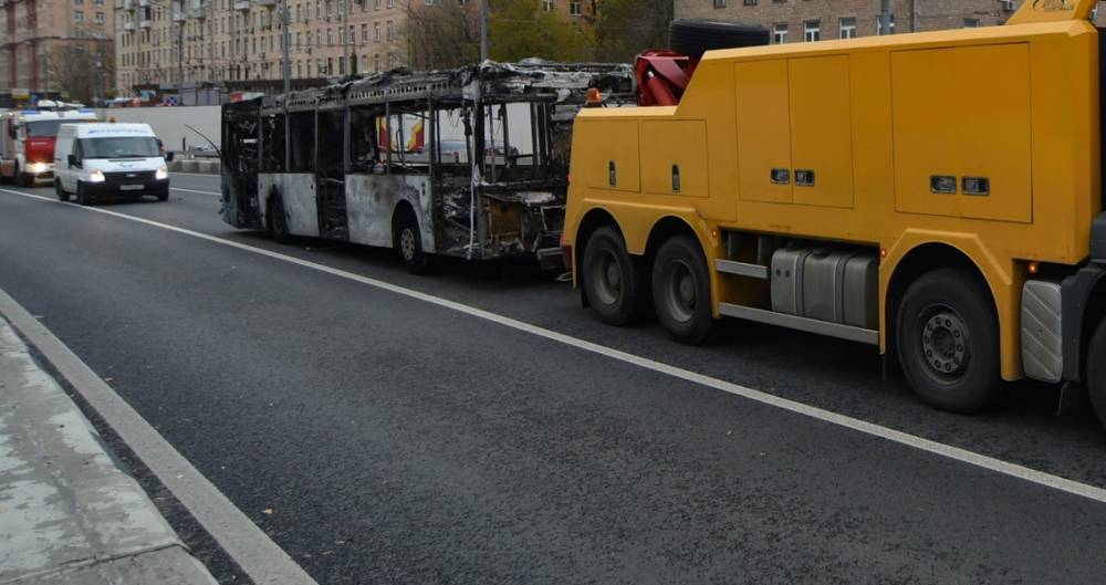 "ГАЗ" изучит причины возгорания автобуса в Алабяно-Балтийском тоннеле