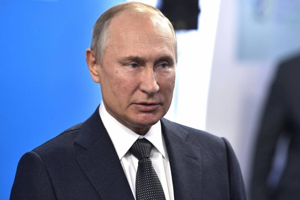 Путин увеличил себе зарплату ко дню рождения