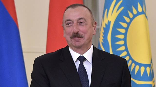 Президент Азербайджана поздравил по телефону Путина с днем рождения