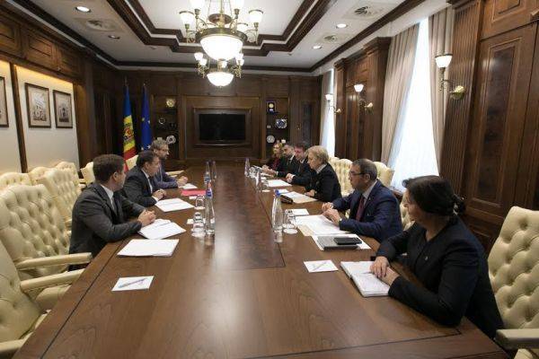 Бюджетную политику обсудили спикер парламента и глава МВФ в Молдавии