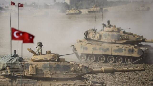 Турецкие войска идут в наступление в Сирии