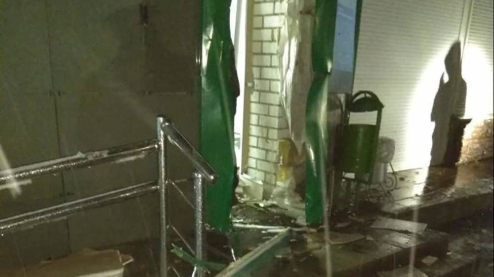 Мужчина погиб при попытке ограбить банкомат в Череповце