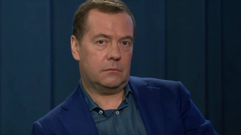 Повышение туристической привлекательности РФ зависит от развития сферы, уверен Медведев