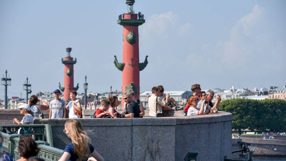 В Петербург каждый пятый иностранный турист приезжает с электронной визой