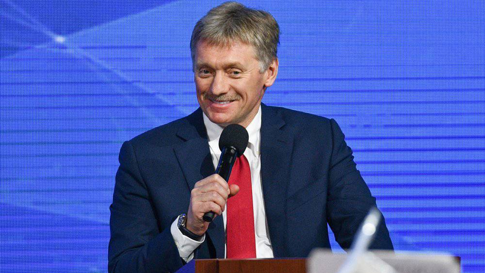 Песков прокомментировал повышение зарплат президента и премьера РФ