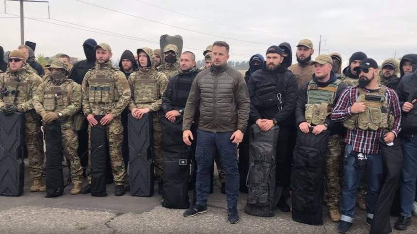 Бойцы полка «Азов» перед отводом войск заняли село в Донбассе