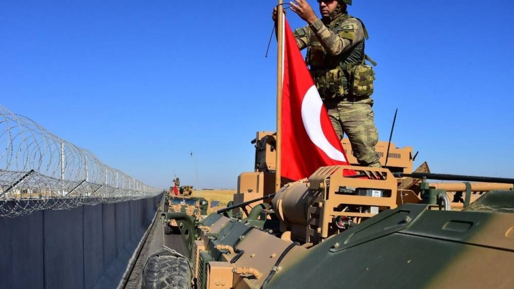 Политолог оценил серьезность угроз США разрушить экономику Турции из-за Сирии