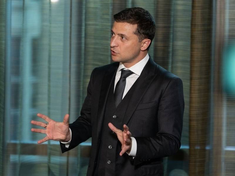 Зеленский предложил упростить порядок въезда в Донбасс