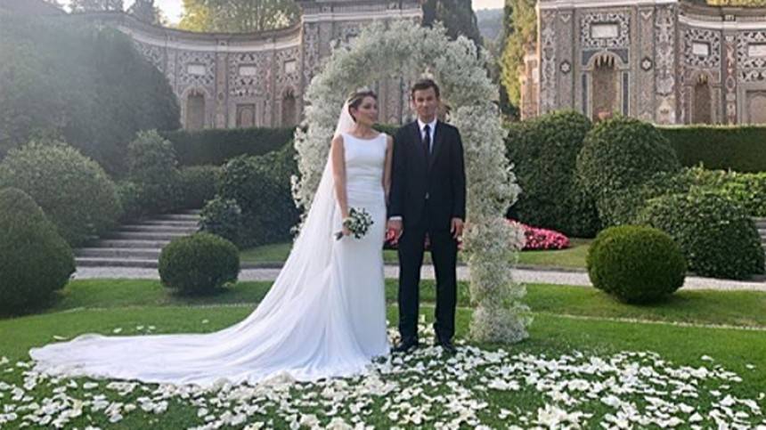 Видео: гости свадьбы Сергея Семака похвастались изящными пригласительными