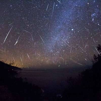 Предстоящей ночью жители России смогут наблюдать метеорный поток Дракониды