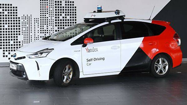 В «Яндекс.Такси» рассказали, когда в России появятся беспилотные такси