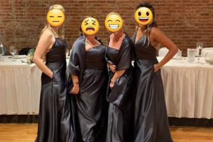 Подружек невесты подняли на смех за похожие на пакеты для мусора платья