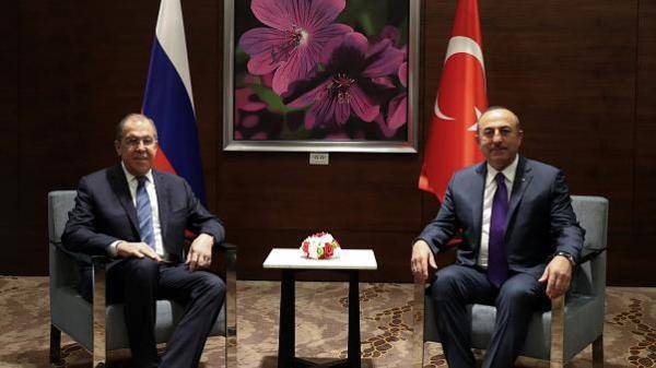 Главы МИД России и Турции обсудили ситуацию на северо-востоке Сирии