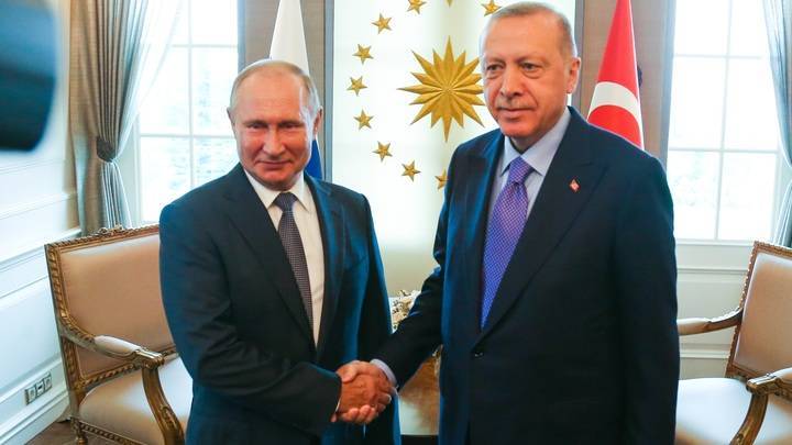 Трамп подсобил: Турция договорилась с Россией об отказе от доллара