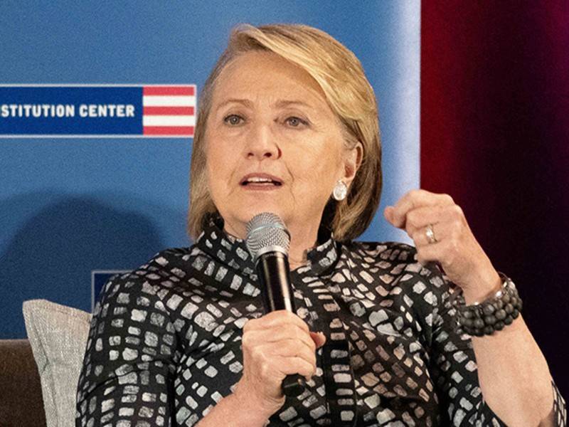 Хиллари Клинтон - Элизабет Уоррен - Хиллари Клинтон посоветовала Трампу заниматься своими делами - news.ru - США