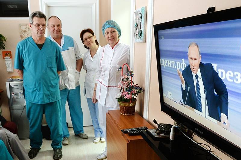 Путин отрегулировал зарплаты медицинских работников