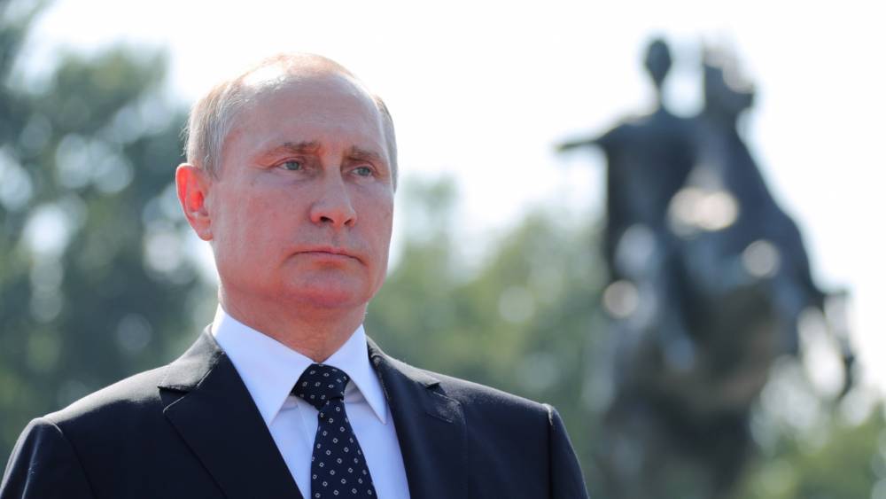 Как Владимир Путин отмечал дни рождения в Петербурге