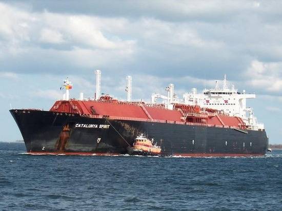 Bloomberg: танкер с российским СПГ идет в сторону Пуэрто-Рико