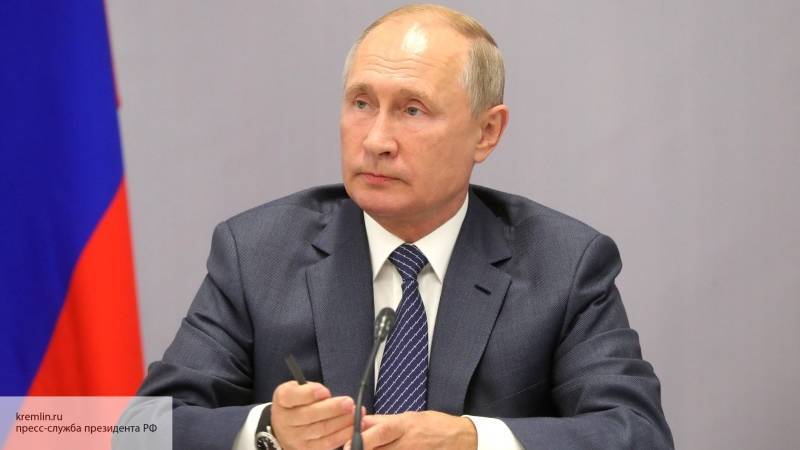 Путин проведет международный телефонный разговор