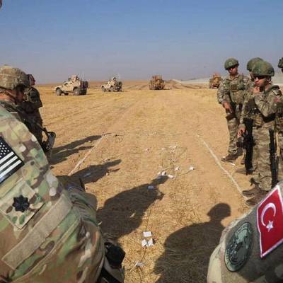 Турецкая армия начала пересекать границу с Сирией