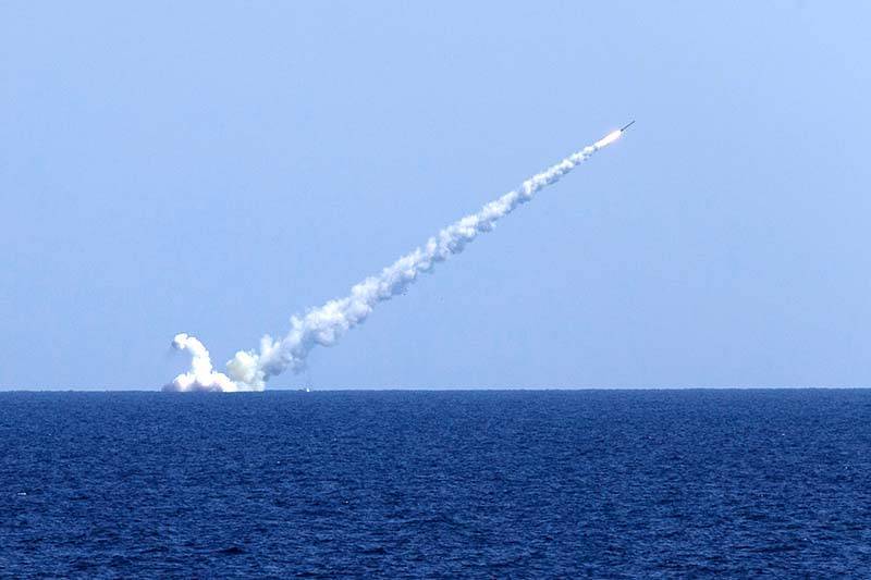 Российская подлодка отстрелялась "Калибрами" в Черном море
