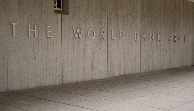 Всемирный банк вновь понизил прогноз по росту российского ВВП — до 1%