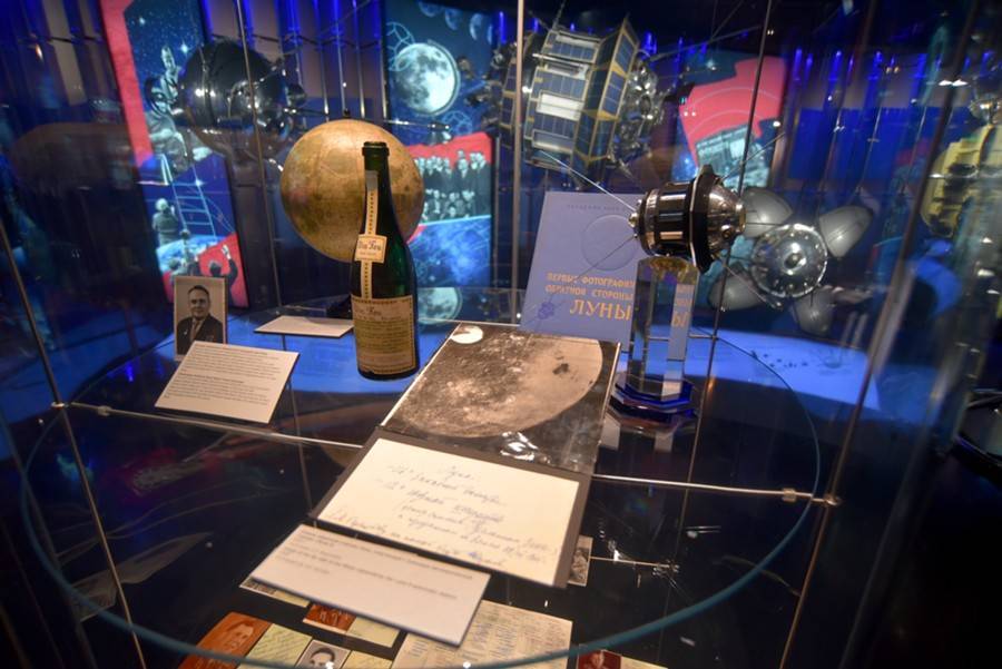 В Музей космонавтики привезли напечатанное в невесомости мясо