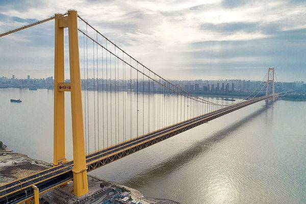 В Китае открылся подвесной мост с длиннейшим в мире пролетом