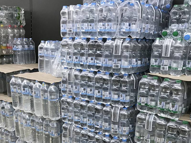 Вода в бутылках может подорожать в России
