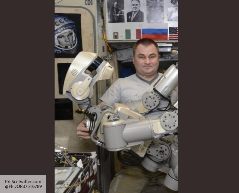 Овчинин поведал, как договорился с «Федором» и почему стоит использовать роботов в космосе