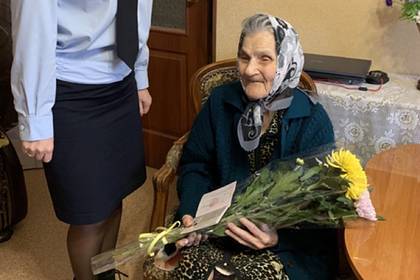 Жительница Украины получила российский паспорт в 99 лет