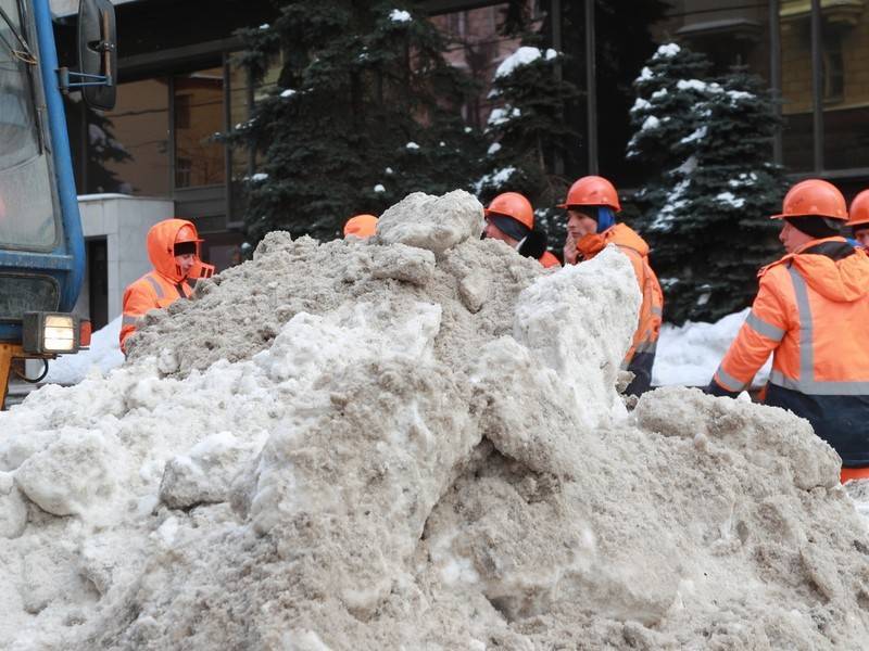 Власти Петербурга сделали «серьёзные выводы» об уборке снега