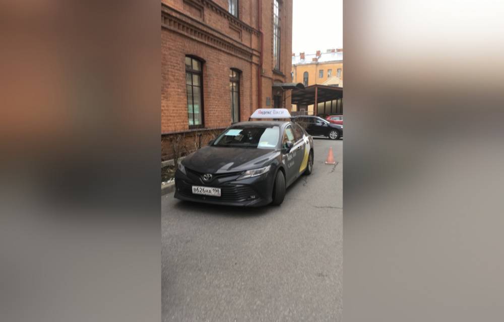 В «Яндекс.Такси» прокомментировали ситуации с объявившем «голодовку» водителем