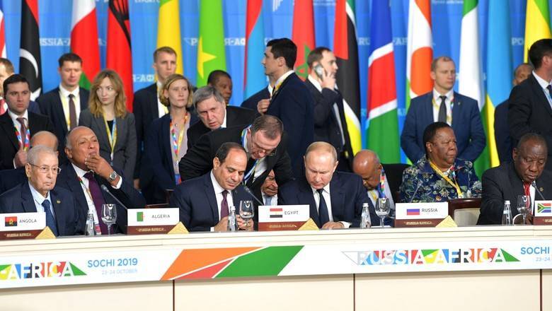 Не кредитом, так советом: Россия поможет Африке изготовить «духовные скрепы»