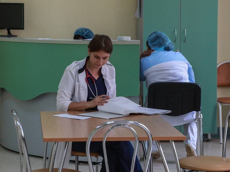 В Новосибирске и Бурятии опровергли сокращение врачей