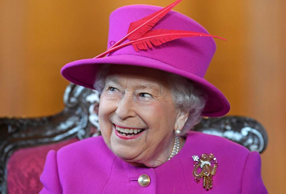 Королева Великобритании подписала закон о досрочных выборах