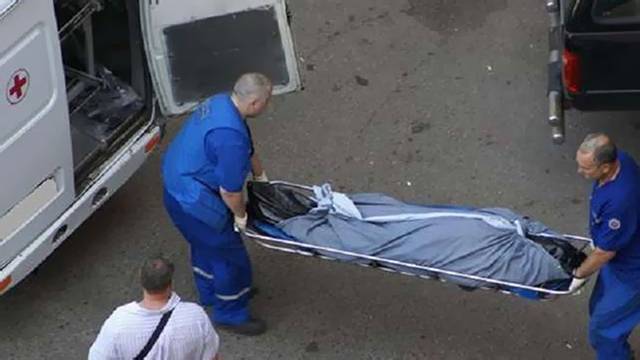 Мужчина выпал с 14-го этажа во время вечеринки в центре Москвы