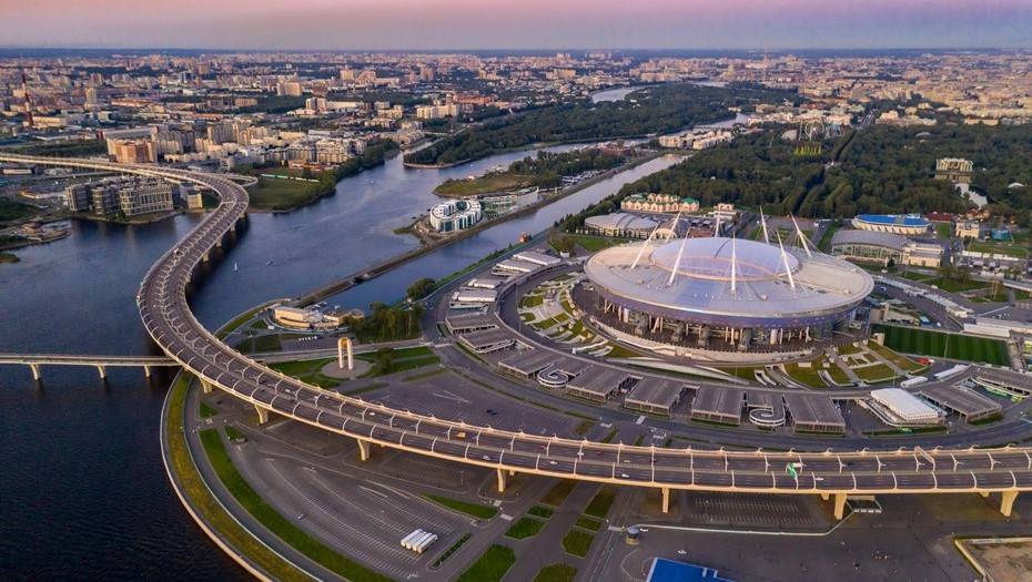 В Петербурге идут обыски по делу о хищениях при строительстве "Газпром Арены"