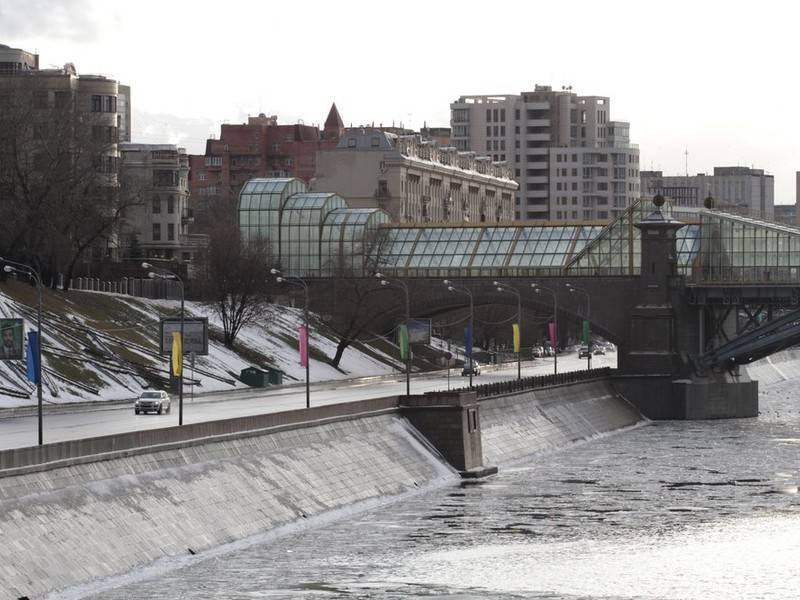 В Москве капитально отремонтируют мост Богдана Хмельницкого