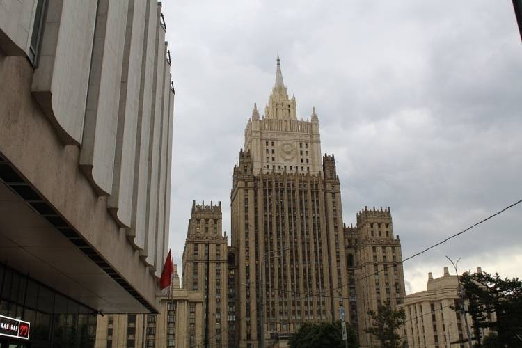 МИД РФ осудил визит генсека НАТО на Украину