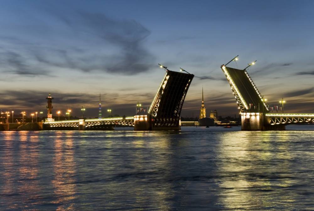 Петербургские мосты не станут разводить в ночь на 5 ноября
