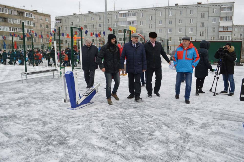 В Зеленце состоялось открытие универсальной спортивной площадки
