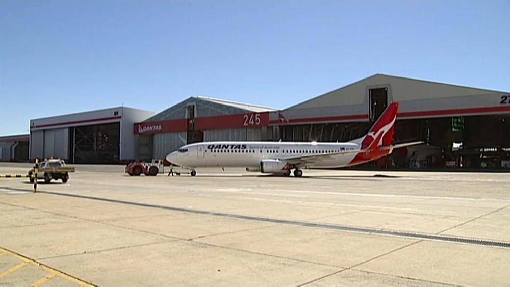 Qantas проверяет свои Boeing 737 из-за трещины