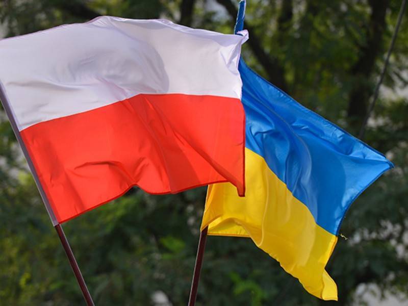 Польшу на Украине обвинили в «экономическом геноциде»