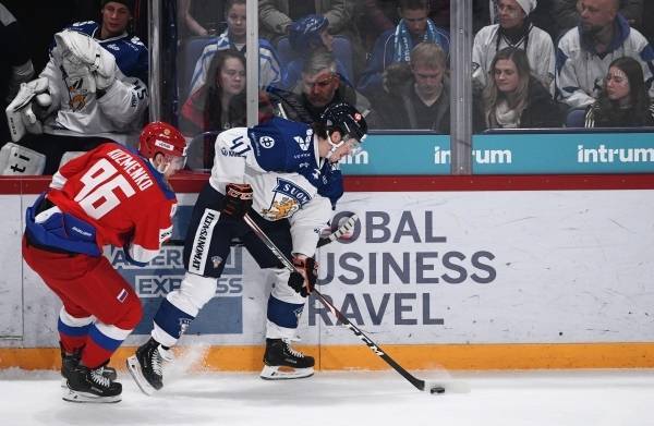 Сборная России по хоккею проиграла Финляндии в первом матче Кубка Карьяла