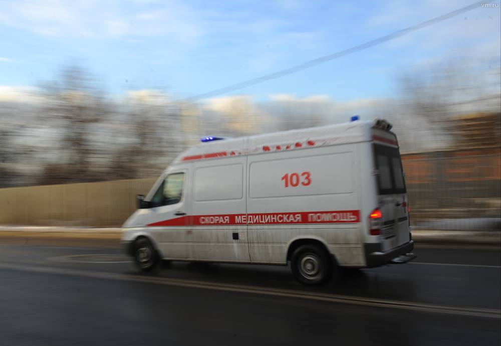 Человек пострадал в аварии на западе Москвы